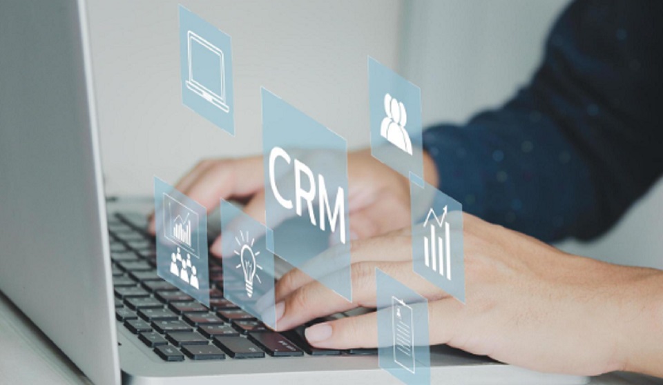 مدیریت ارتباط با مشتری (CRM)